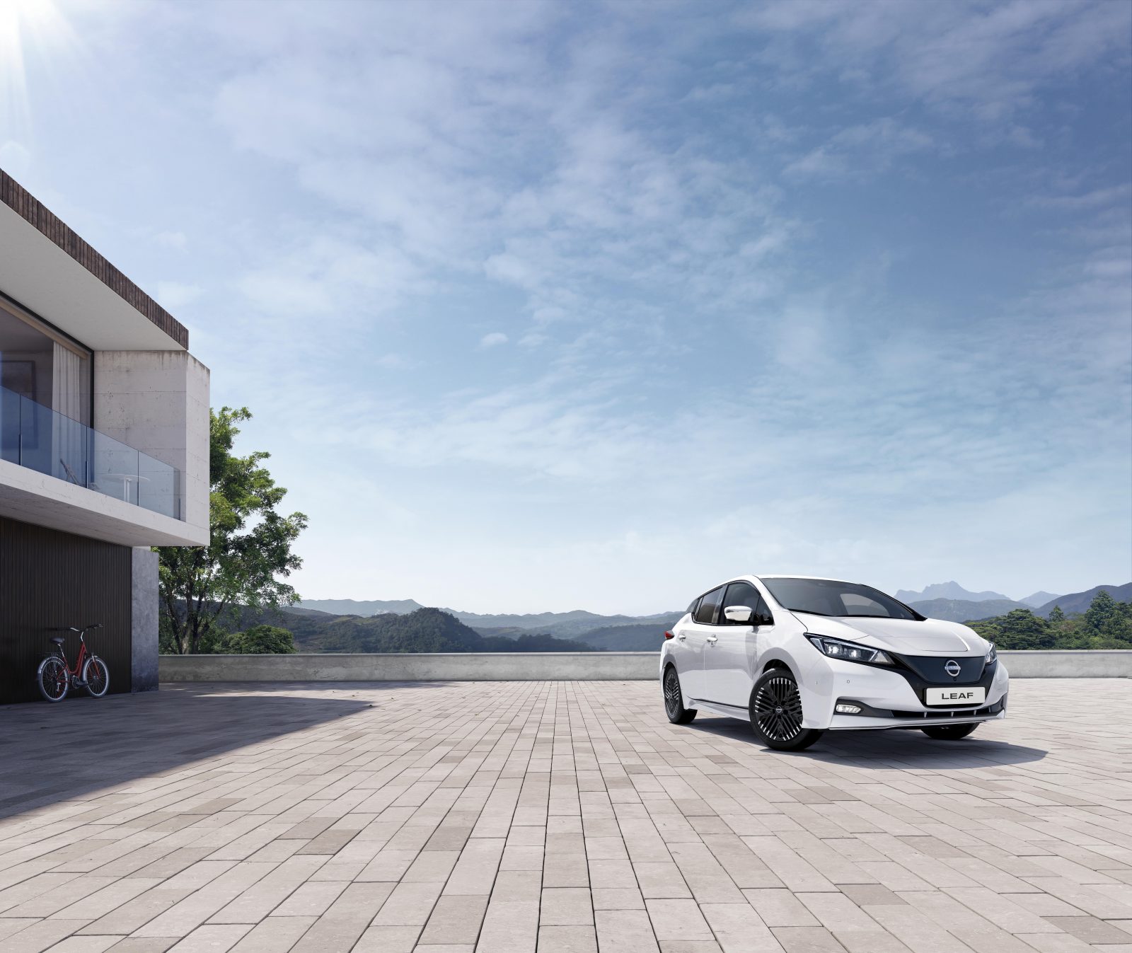 New Nissan LEAF Shiro unveiled